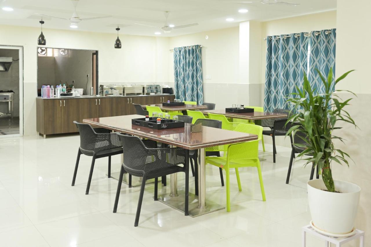Voila At Nest Hotel Hyderabad Luaran gambar