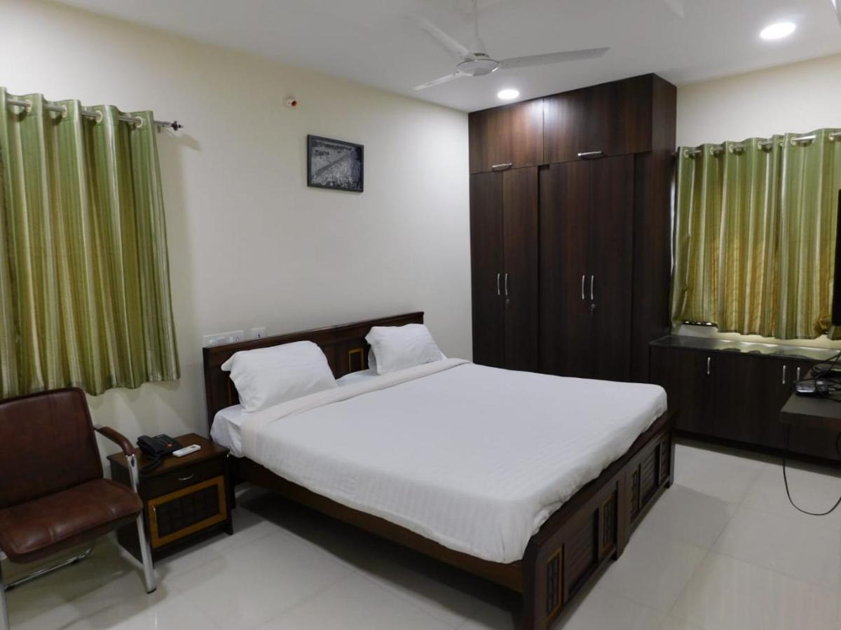 Voila At Nest Hotel Hyderabad Luaran gambar